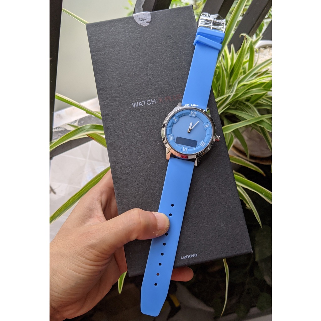 Đồng hồ thông minh Lenovo Watch X Plus pin 20 ngày, kính sapphire, có màn hiển thị OLED 1.5 inch