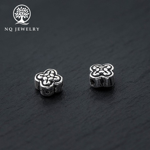 Charm bạc họa tiết hoa xỏ ngang - NQ Jewelry