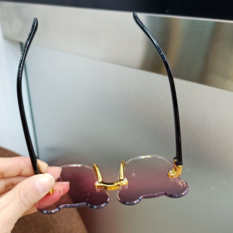 Kính Mát Chống Tia UV Hình Gấu Đáng Yêu Cho Bé