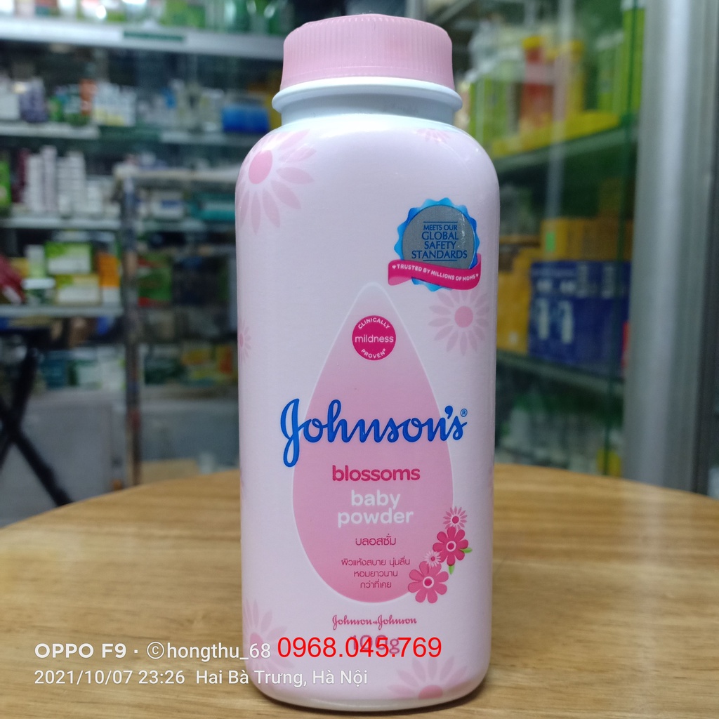 Phấn Johnson's Blossoms Baby powder