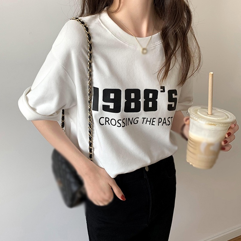 Áo thun ngắn tay cổ tròn form rộng in chữ thời trang Hàn Quốc cho nữ