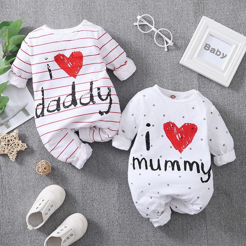 Áo liền quần MIKRDOO chất liệu cotton in họa tiết chữ "I love Mummy&Daddy" dành cho trẻ em 0-18 tháng