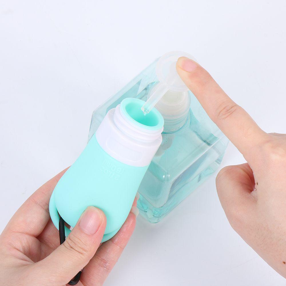 Chai Silicone Đựng Dầu Gội Có Móc Treo Tiện Lợi