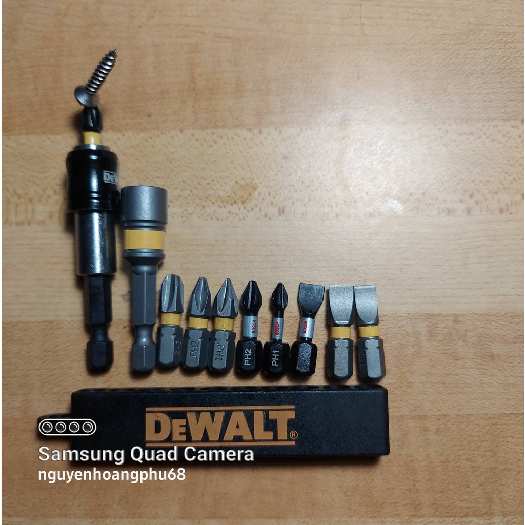 Bộ mũi vít Dewalt lực hít mạnh 2.5cm
