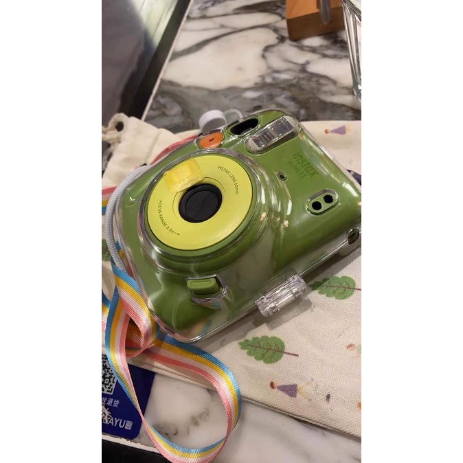 Máy chụp ảnh lấy ngay fujifilm instax mini 11 phiên bản bơ xanh avocado giới hạn chính hãng