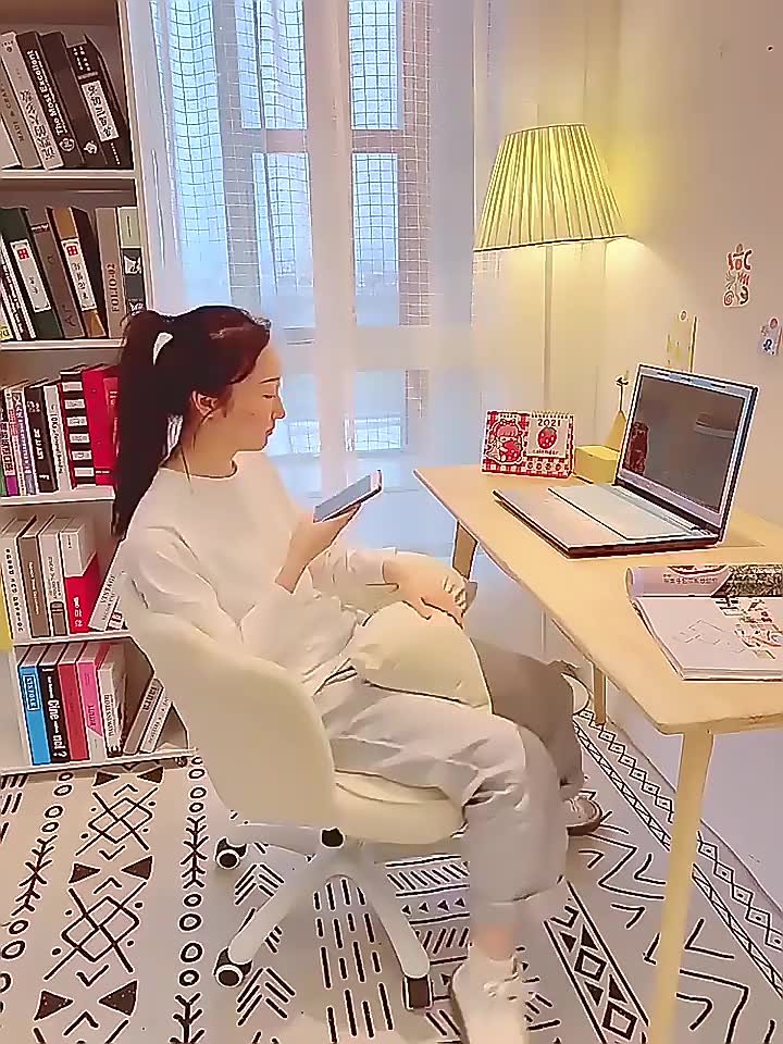 ghế trang điểm，Ghế cuộn xoay  360 °，tặng một chiếc gối nơ，Bảo hành 12 tháng、 | BigBuy360 - bigbuy360.vn