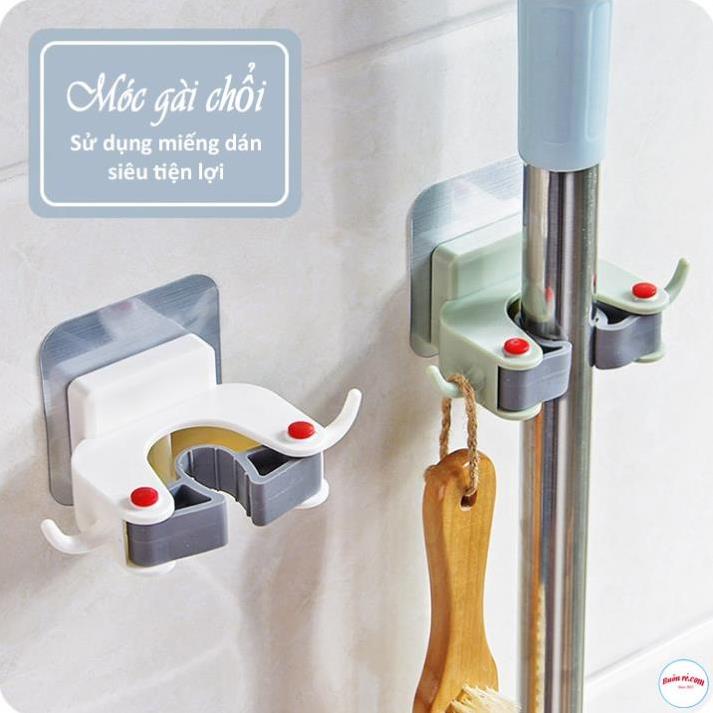 Móc gài chổi lau nhà dính tường chắc chắn có móc treo khăn 2 bên