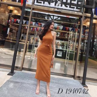 Đầm cổ yếm phối nịch