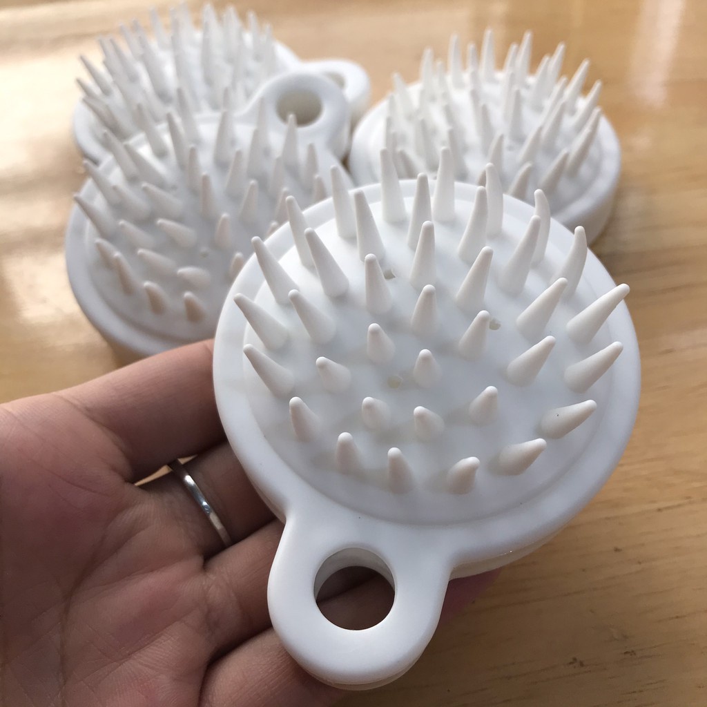 Lược Gội Đầu Silicon Massage Xuất Nhật Màu Trắng