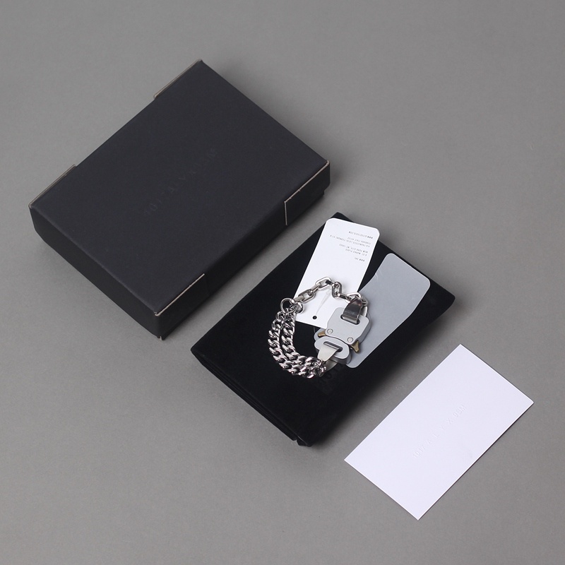 Vòng tay 1017 ALYX 9SM buckled detail bracelet ss21
