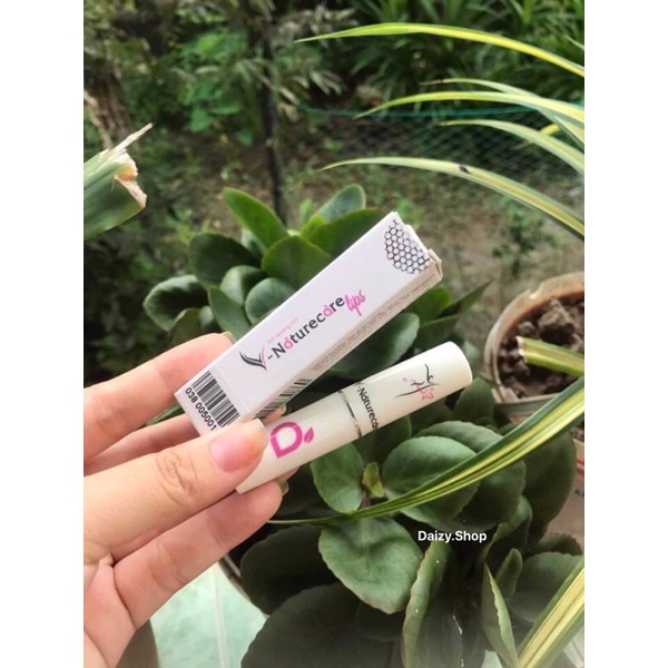 Son thỏi dưỡng môi V-nature Care