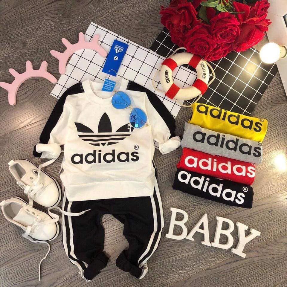 Set thể thao tay dài  Adidas bé gái