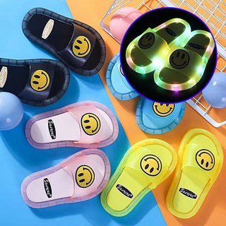 🙂🙂🙂Dép Quai Ngang Hình Mặt Cười Có Đèn LED Cho Người Lớn Và Trẻ Em