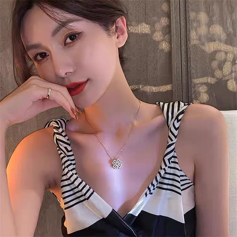 Vòng cổ Choker hình cỏ bốn lá
