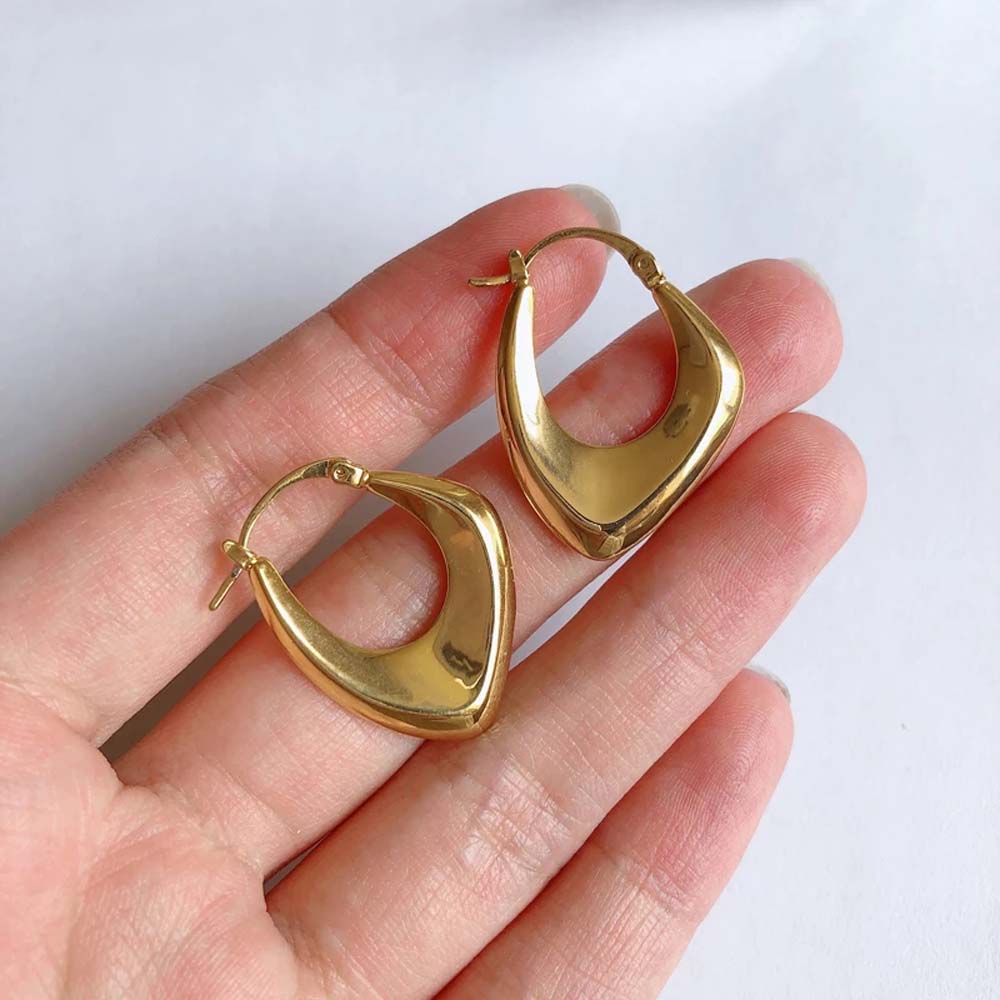 Khuyên Tai Nữ Trang Tạo Hình Độc Đáo