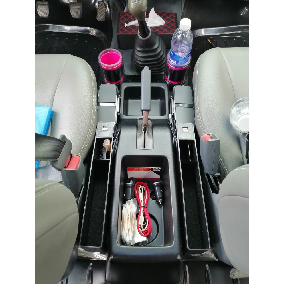 Hộp để đồ trên ô tô có tẩu sạc 2 cổng usb