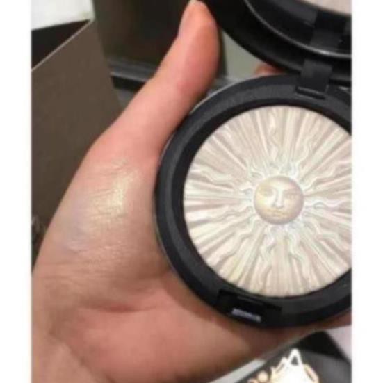 Phấn Bắt Sáng MAC x Pony Park highlighter limited -kiwi | BigBuy360 - bigbuy360.vn