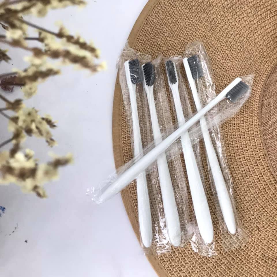 Bàn chải đánh răng lúa mạch than hoạt tính