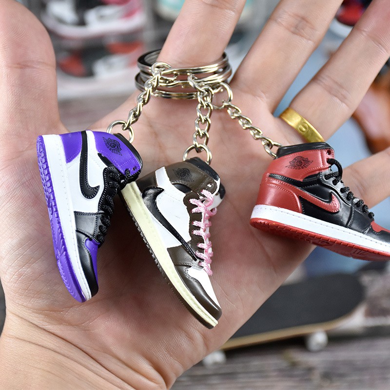 Móc Khóa Giày Jordan 1 Retro Royal Royal - Mô Hình Giày Sneaker Mini