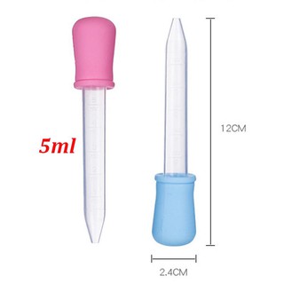 Ống bón sữa và thuốc cho trẻ sơ sinh