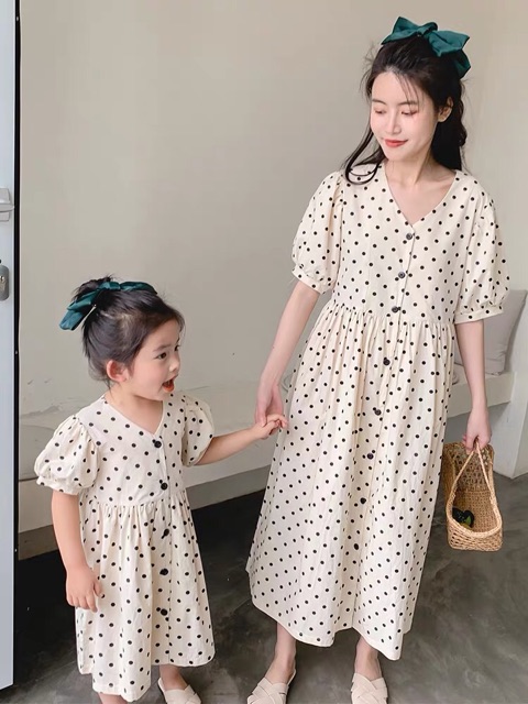 Váy đôi cho mẹ và bé(hàng thiết kế,chất vải đẹp,đường may tỉ mỉ)