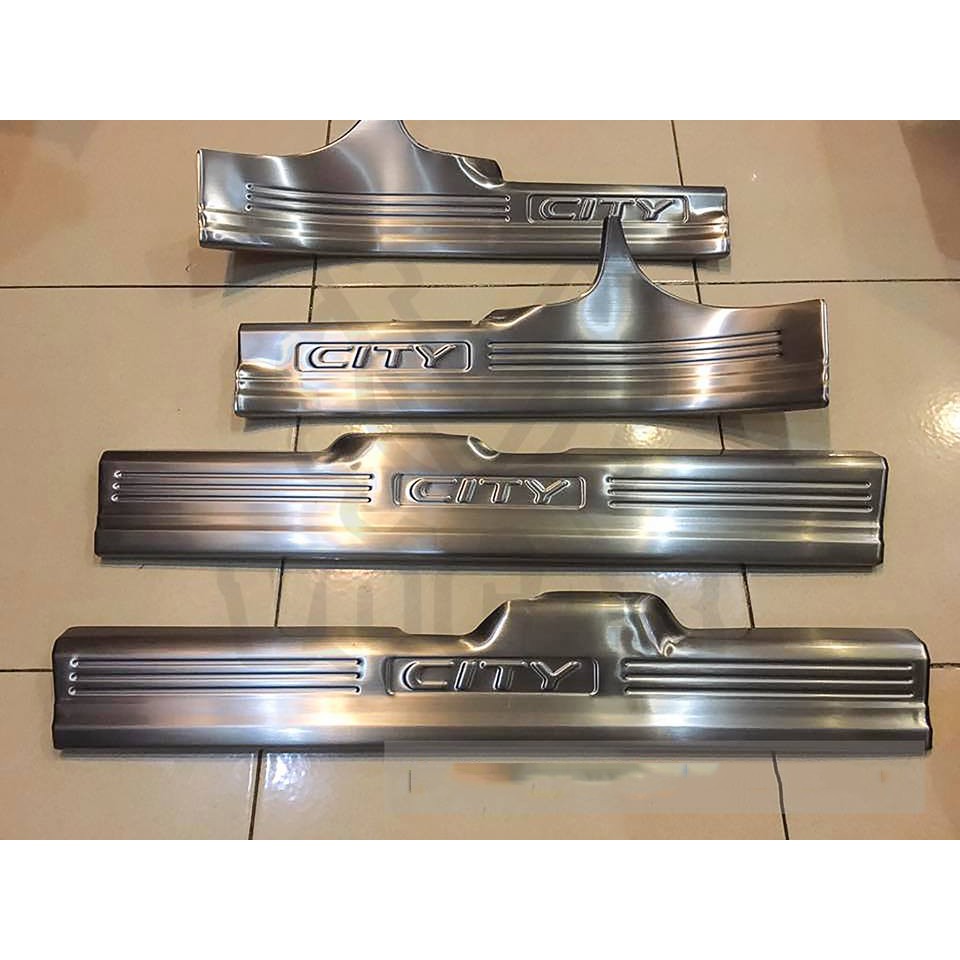 Ốp Bậc Cửa Xe Honda City 2014 đến 2021 mẫu inox