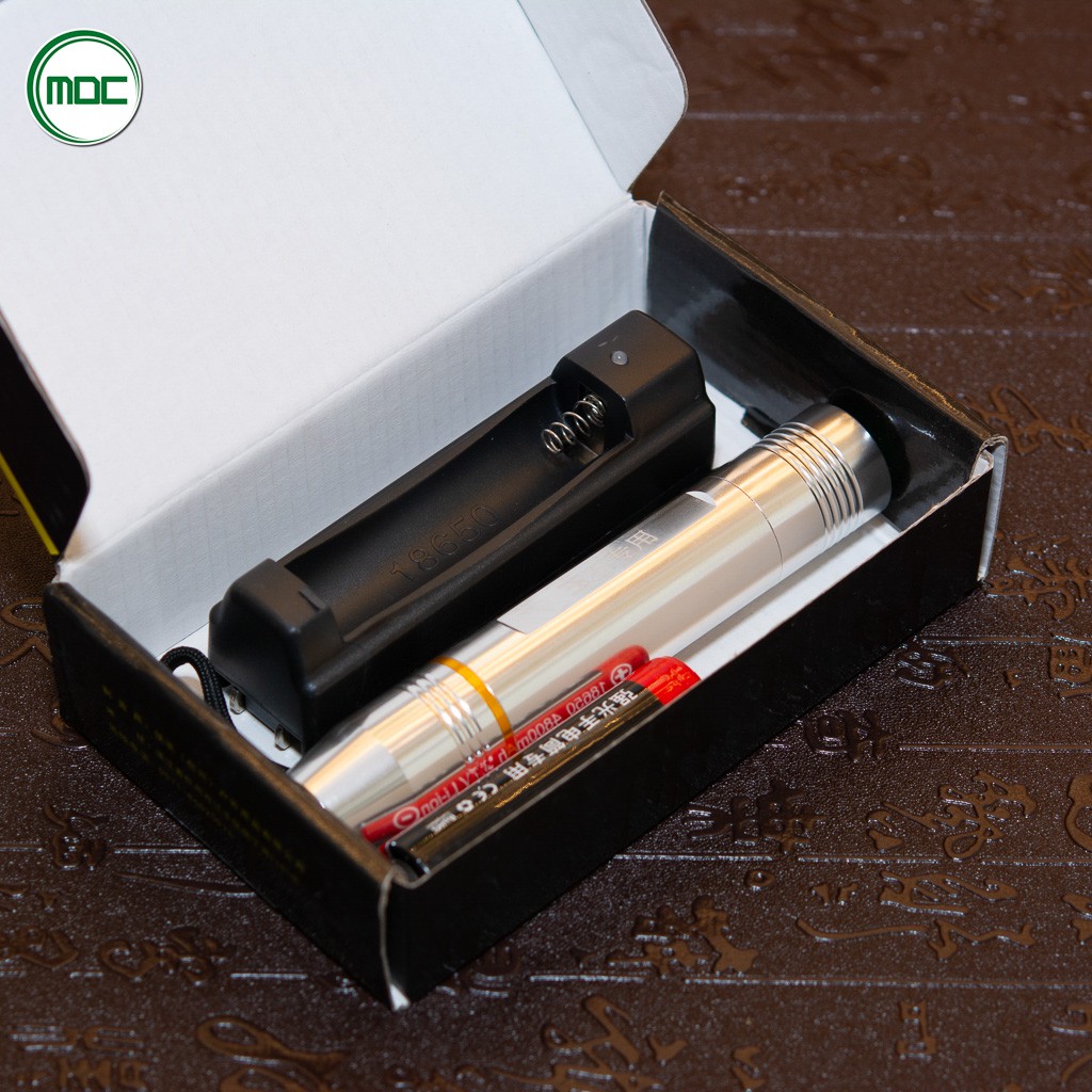 Mộc - Đèn pin soi đá chuyên dụng TẶNG kèm sạc + pin