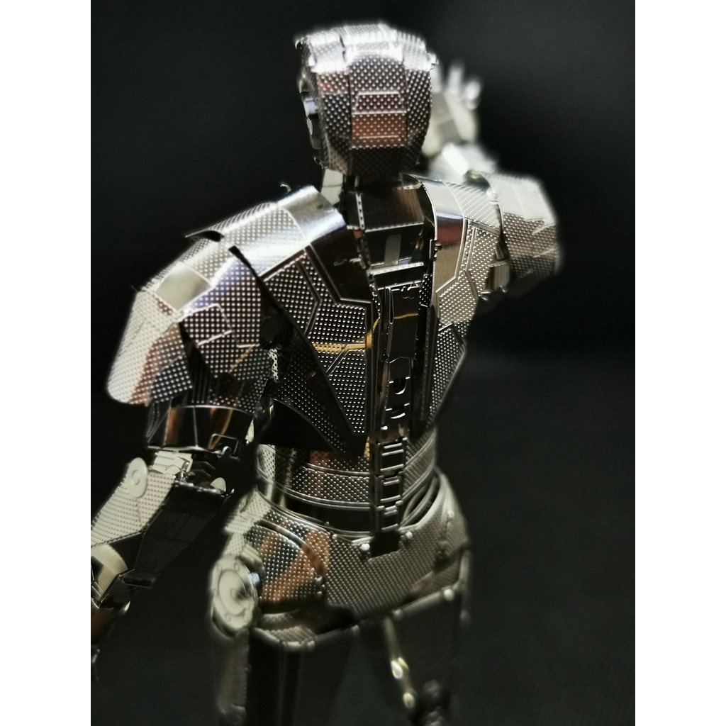 Mô Hình Kim Loại 3D Lắp Ráp Áo Giáp Iron Man  Trong Series Phim Marvel