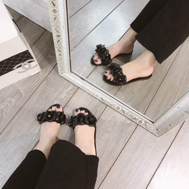 Dép lê nhựa hoa