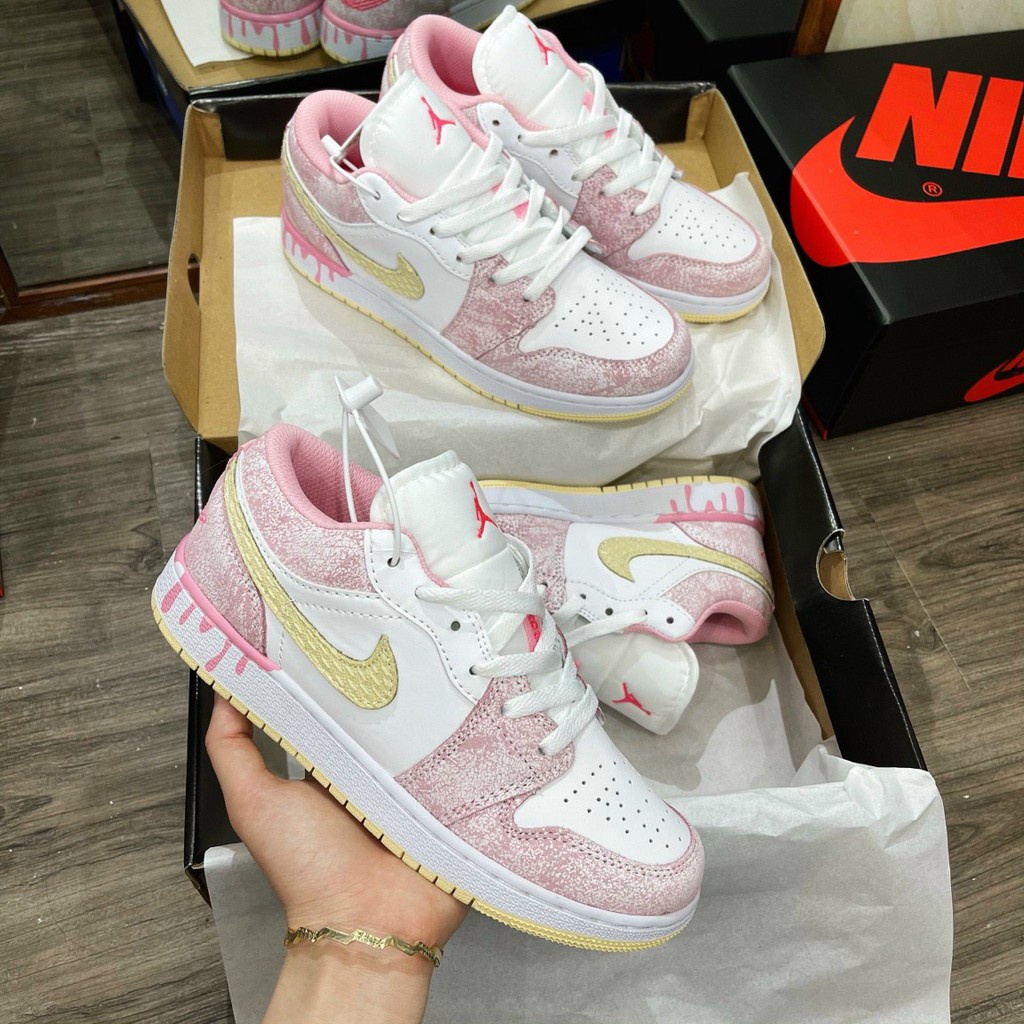 Giày Jordan hồng nữ cổ thấp, Giày Jordan 1 low màu hồng nhạt cho nữ cực xinh dễ phối đồ full phụ kiện