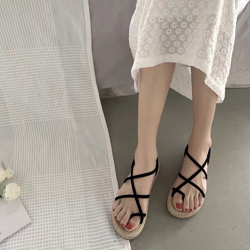 Sandal đế cói xỏ ngón
