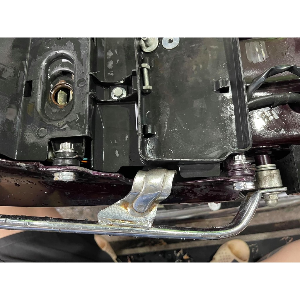 Bộ 04 ốc khâu INOX đuôi đèn sau cốp kèm 04 lông đền INOX và 04 tán INOX gắn xe DREAM, SUPER DREAM, DREAM thái