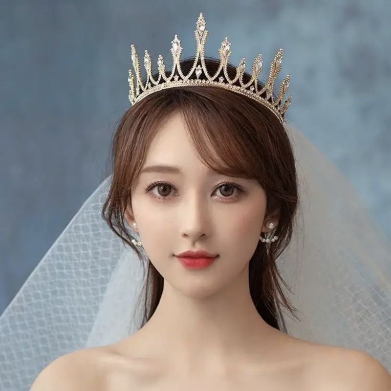 Vương miện cô dâu.