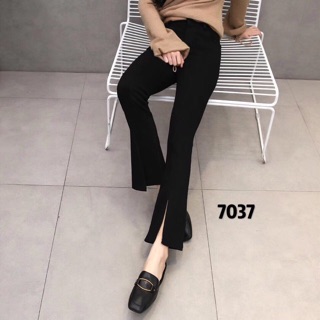 Quần ống loe xẻ trước