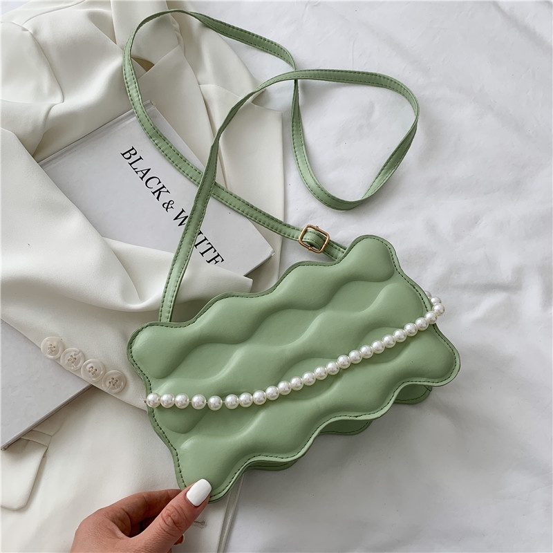 Túi Đeo Chéo Một Bên Vai Họa Tiết Gợn Sóng Đính Ngọc Trai Thời Trang Hàn Quốc Cho Nữ 2022