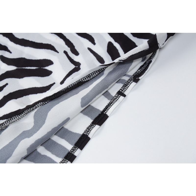 Đầm dài DUNEA xẻ tà họa tiết kẻ sọc hở lưng quyến rũ cho nữ