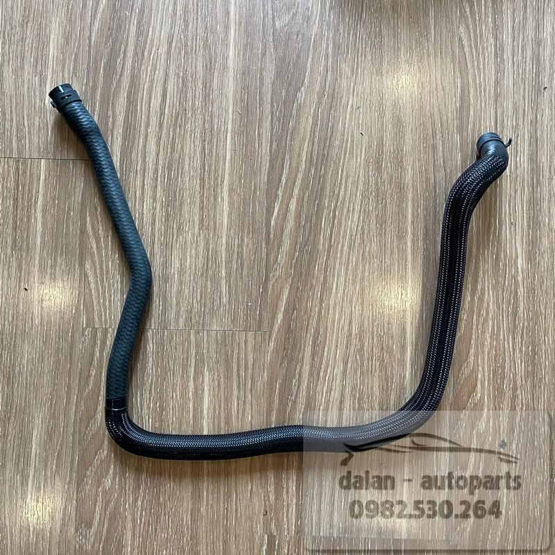 Ống nước vào két giải nhiệt dầu hộp số Ford Ranger Mazda BT50 dài - AB397890CK