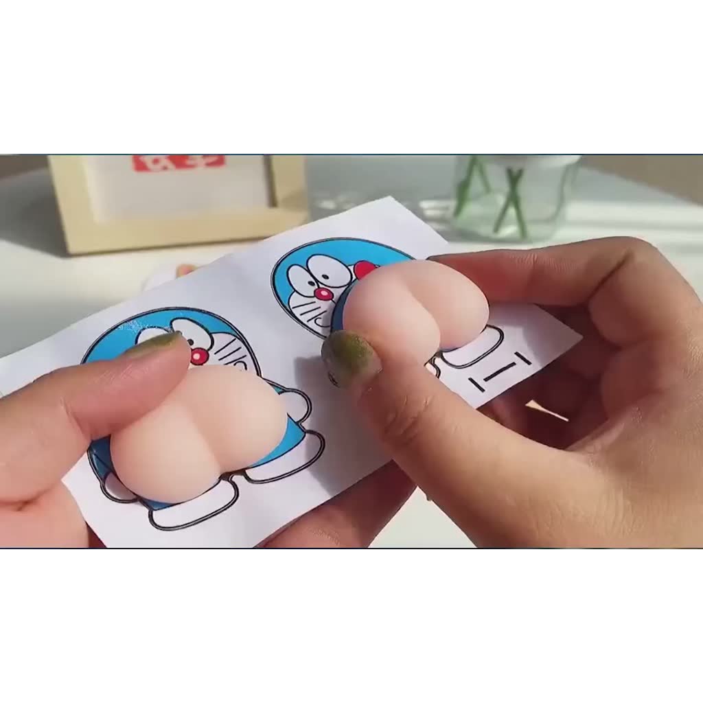 Dán Mông Đào ĐôRÊMON Silicon Siêu Cute Dán Ốp Điện Thoại Chặn Cửa Chống Va Đập Otô