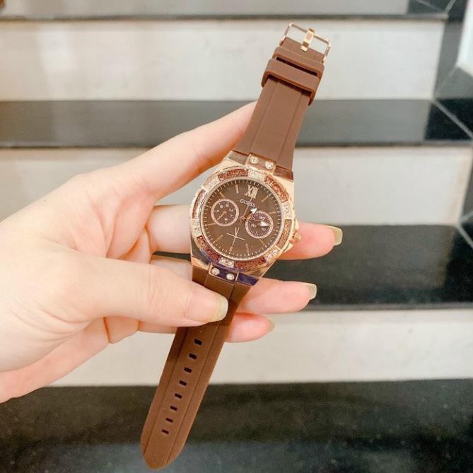 Đồng hồ Guess nữ dây silicon, viền đính kim cương, hàng full box, thẻ bảo hành 12 tháng - SUPPER SPORT