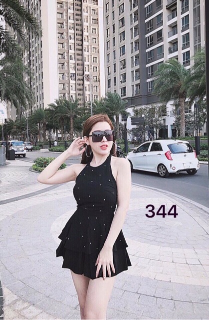 Áo yếm đính cườm