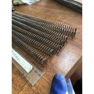 lò xo nén sợi 1,5 ly phi 16 dài 30