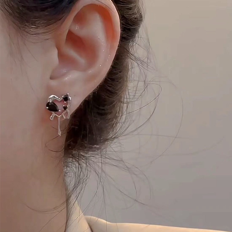 Bông Tai Mạ BạC 925 HìNh TráI Tim ThờI Trang