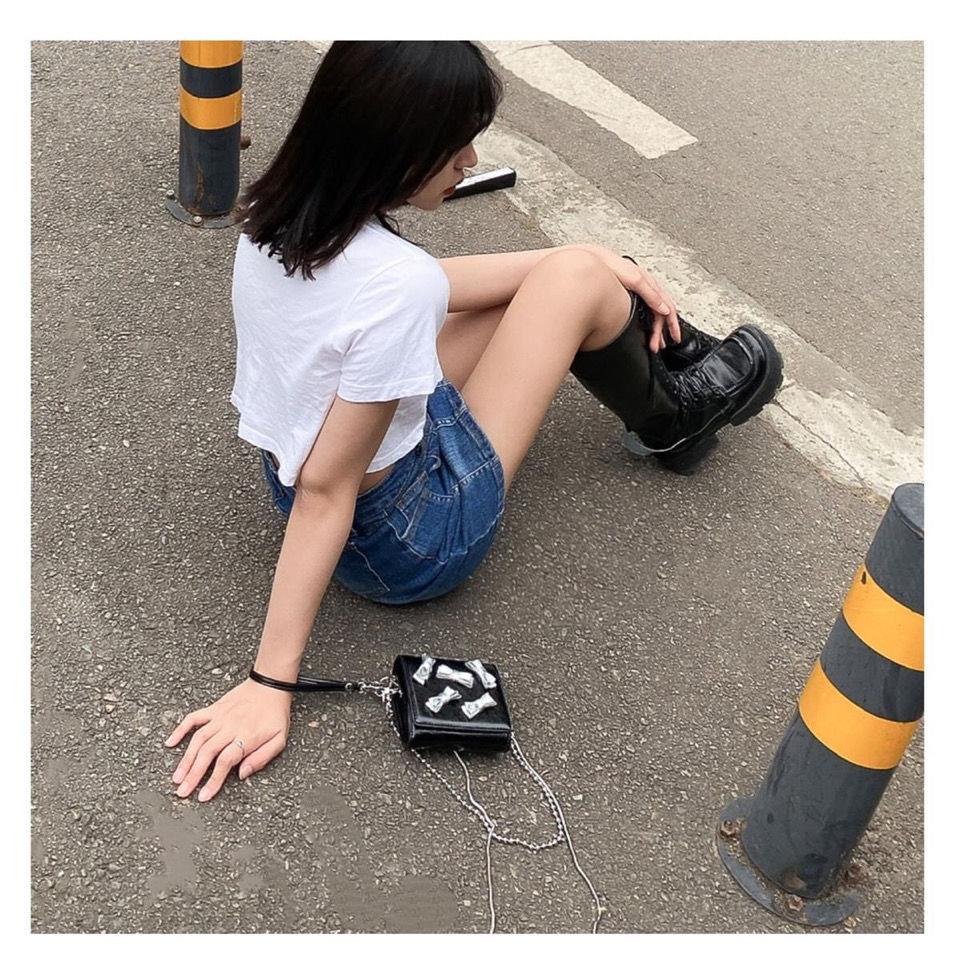 Happy/h Túi đeo chéo vai trang trí hình bướm màu đen và bạc thời trang mùa hè 15