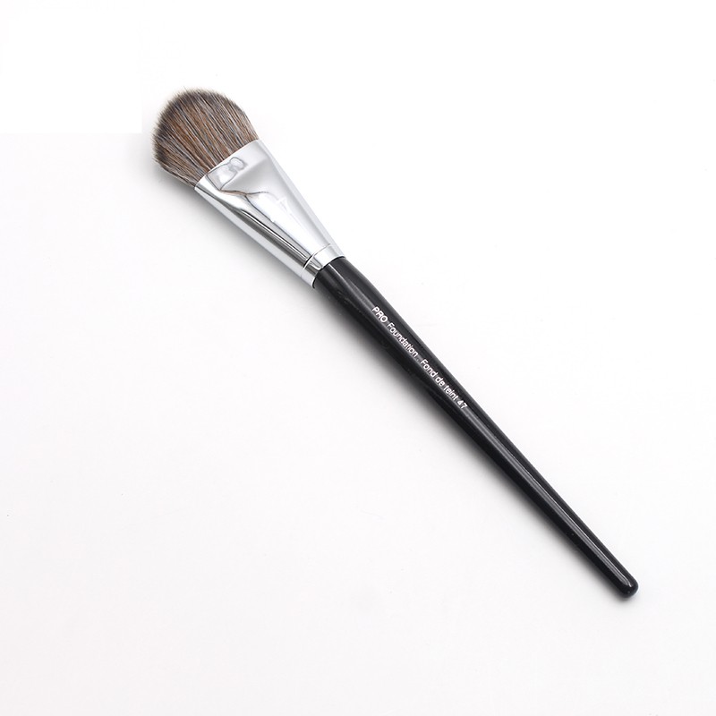 Sephora #47 Slope Foundation Brush Bevel Professional Liquid Foundation Makeup Brush