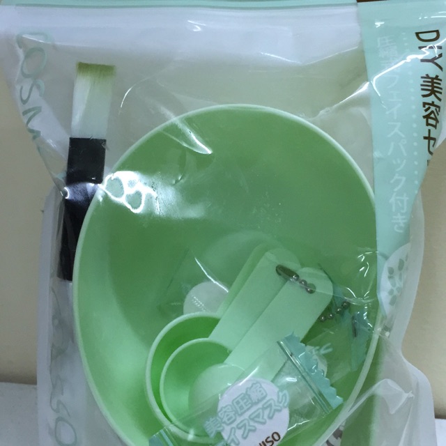 Bộ dụng cụ đắp mặt của Miniso 
