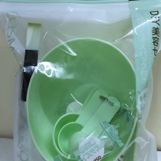 Bộ dụng cụ đắp mặt của Miniso 