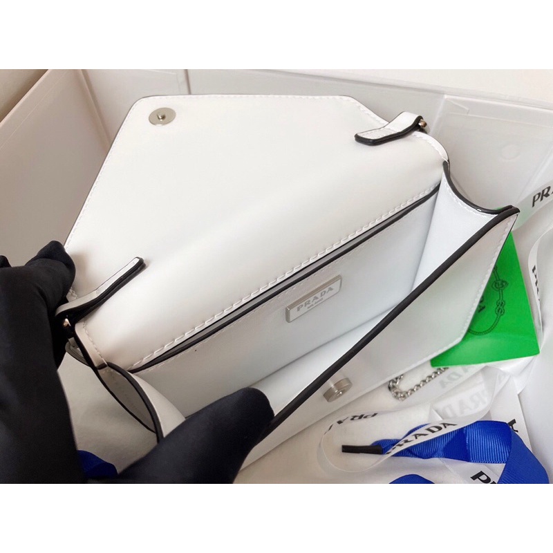 Túi xách Práda hot hit sz 17 hàng ỏder chất da thật