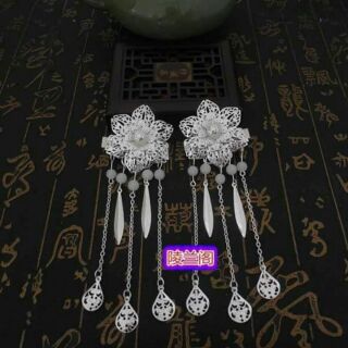 Kẹp tóc đôi cổ trang Hoa trắng