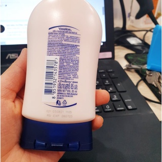 Kem dưỡng da, dưỡng móng Vaseline 85ml