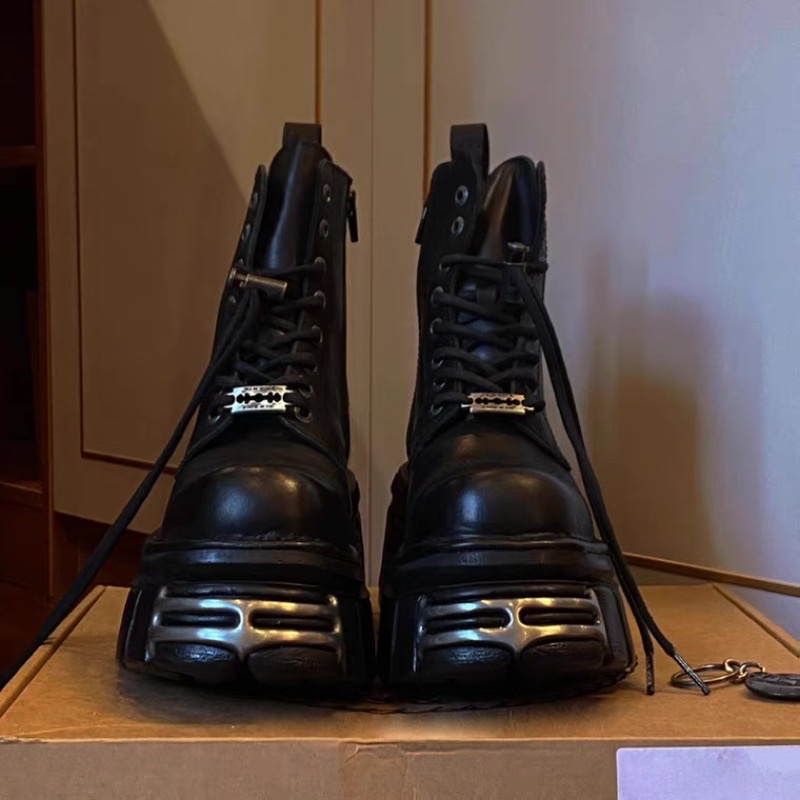 BỐT L104 GOTHIC ROCK ĐẾ CAO 6CM